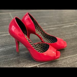 Jessica Simpson hot pink heels